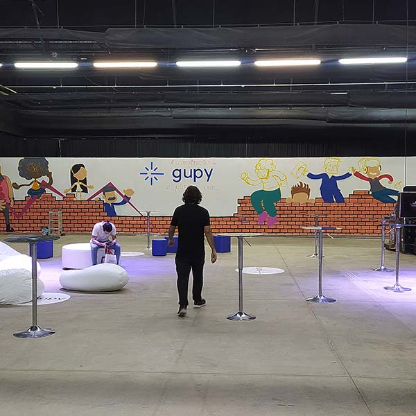 gupy-graffiti-painel-h4-results criassauro